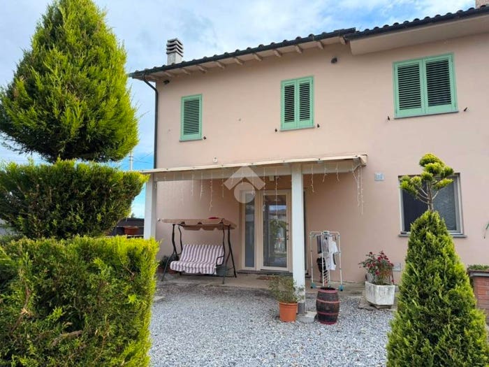 Casa quadrilocale in vendita in Via Ponte ai Pini, Spianate Ponte ai Pini, Altopascio