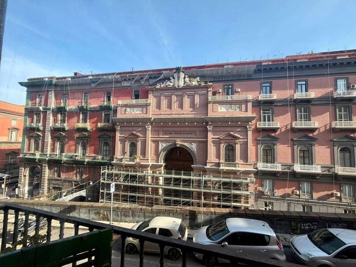 Appartamento quadrilocale in vendita in Via Salvatore Tommasi, Museo, Napoli