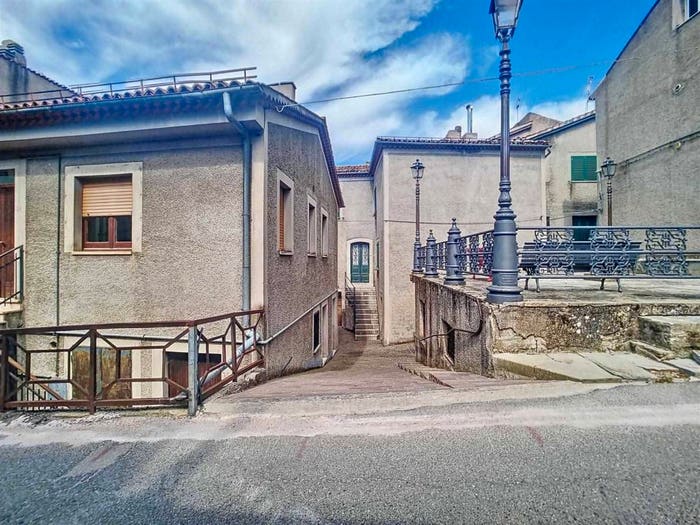 Appartamento con 5 locali in vendita in Via Ronco II Roma, Castelgrande
