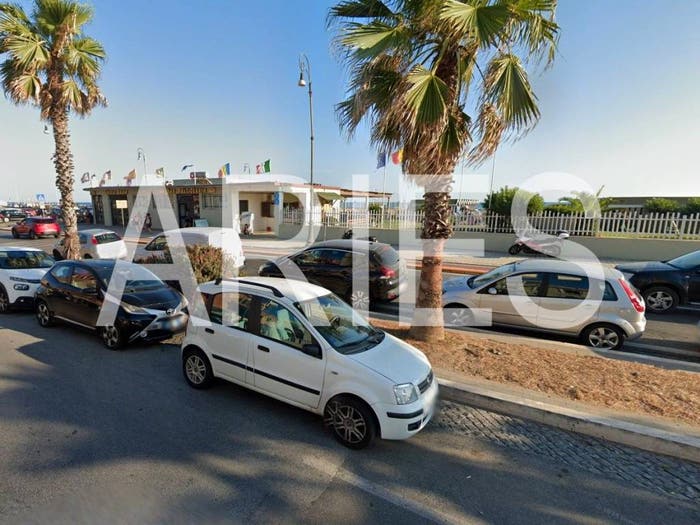 Appartamento monolocale in vendita in Lungomare Paolo Toscanelli, Ostia Levante, Roma