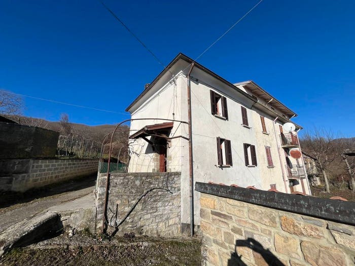 Casa trilocale in vendita in Località Costageminiana, Bardi