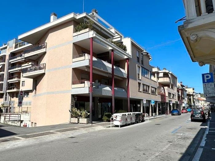 Casa con 6 locali in vendita in Via Giugno, Centro, Monfalcone