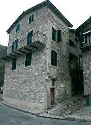 Appartamento trilocale in vendita in Via Angeli, Centro, Apricale