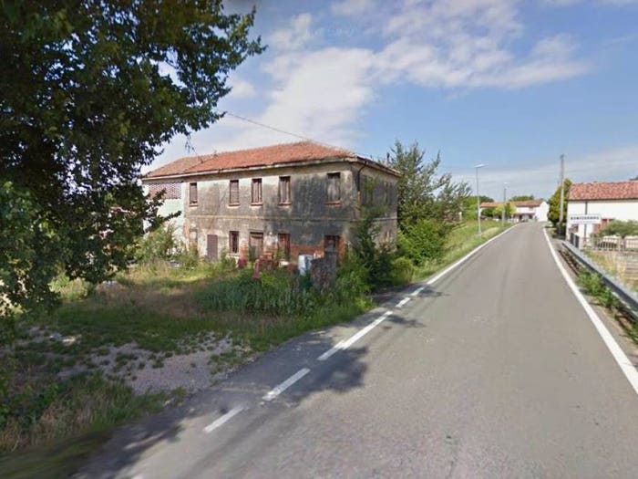 Casa con 6 locali in vendita in Sorgà