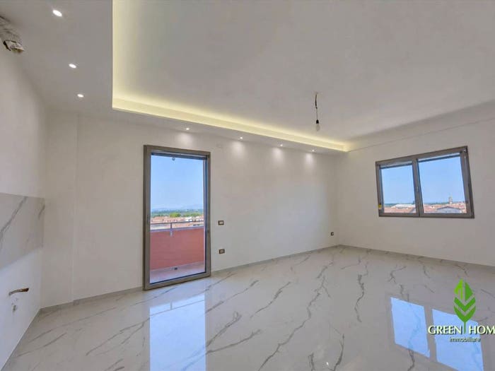 Appartamento trilocale in vendita in Via Nazionale, Monastir