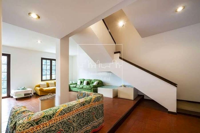 Appartamento con 5 locali in vendita in Luvinate
