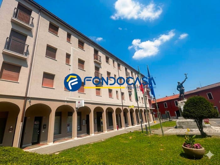 Appartamento bilocale in vendita in Piazza della Vittoria, Centro, Cernusco Lombardone