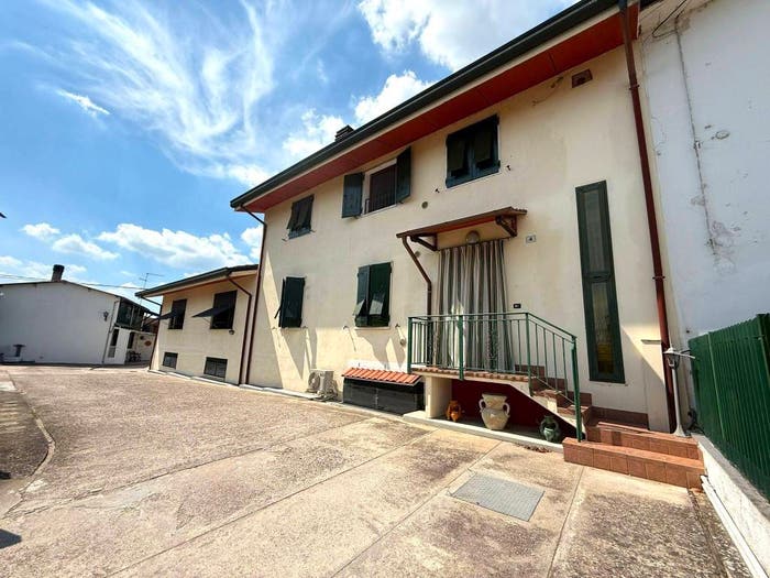 Casa con 6 locali in vendita in Via Giuseppe Garibaldi, Centro, Bovolone