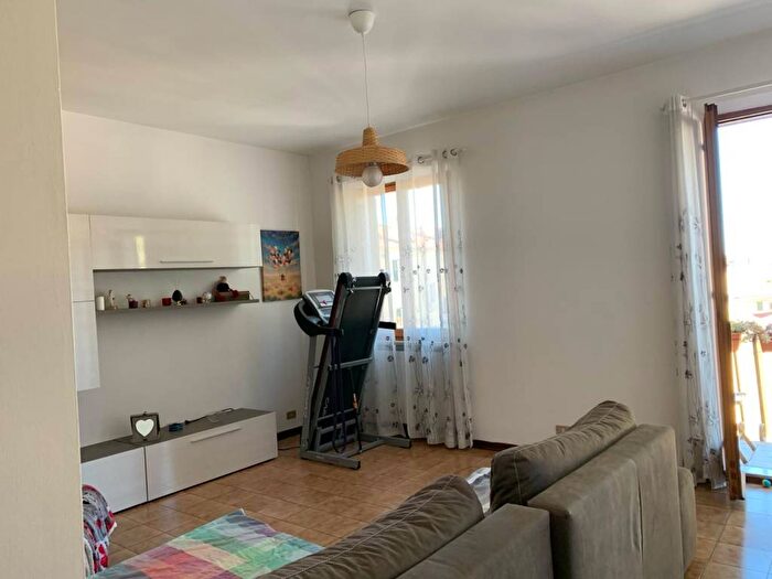 Appartamento quadrilocale in vendita in Via Lauro Rossi, Piano, Ancona