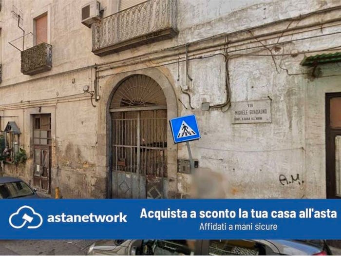 Appartamento con 5 locali in vendita in Via Michele Guadagno, San Carlo All'Arena, Napoli