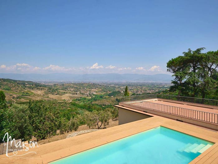 Casa con 6 locali in vendita in Via Castello, Carmignano