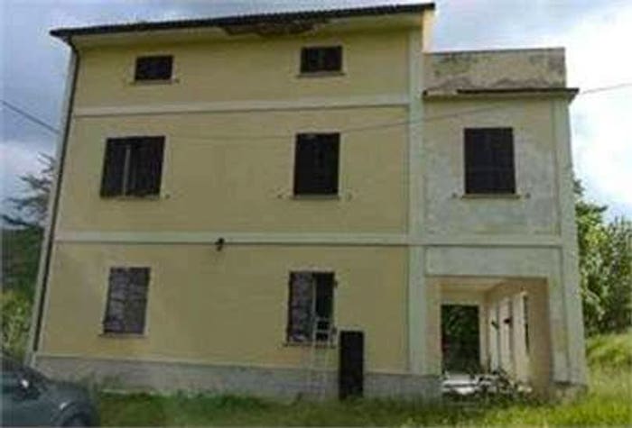 Casa con 6 locali in vendita in Case Sparse Naro A, Cagli
