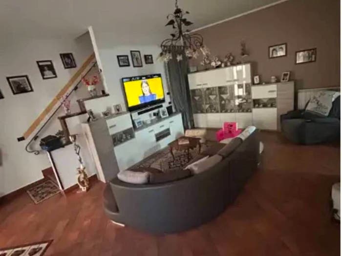 Casa con 5 locali in vendita in Via Vincenzo Caliendo, Centro, Marigliano