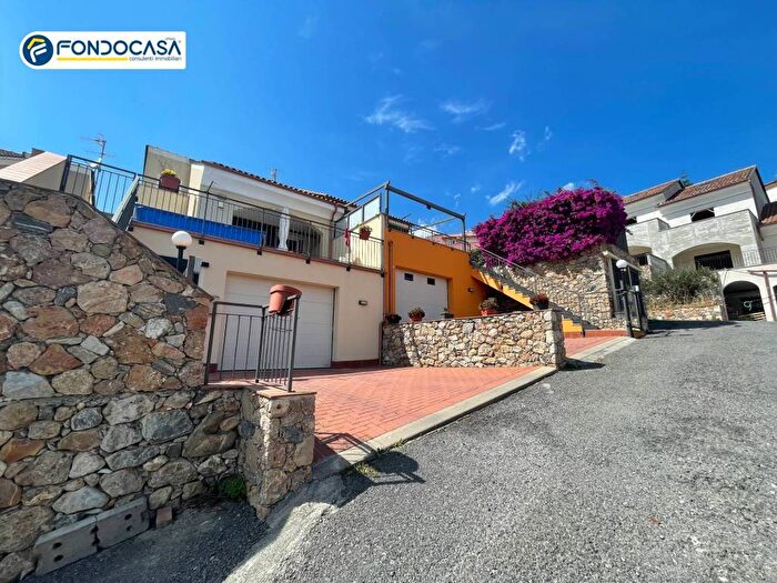 Casa con 5 locali in vendita in Via Marici, Centro, Boissano