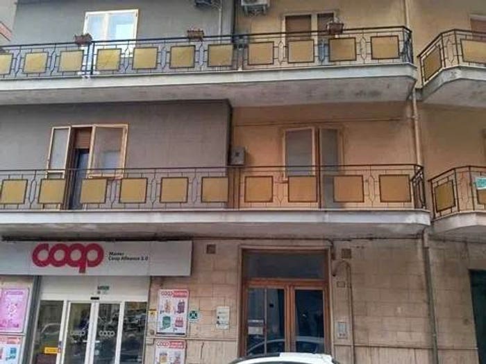 Appartamento trilocale in vendita in Via Europa, Centro, Mottola