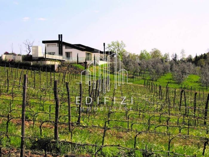 Casa con 6 locali in vendita in Montecastello Treggiaia I Fabbri, Pontedera