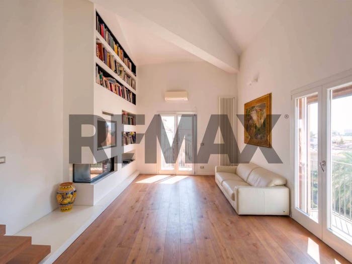 Casa con 6 locali in vendita in Piazzetta Chiesa Dei Cocchieri, Kalsa, Palermo