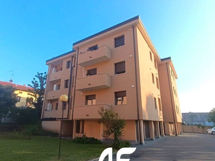 Appartamento quadrilocale in vendita in Via San Gregorio, Centro, Cassago Brianza
