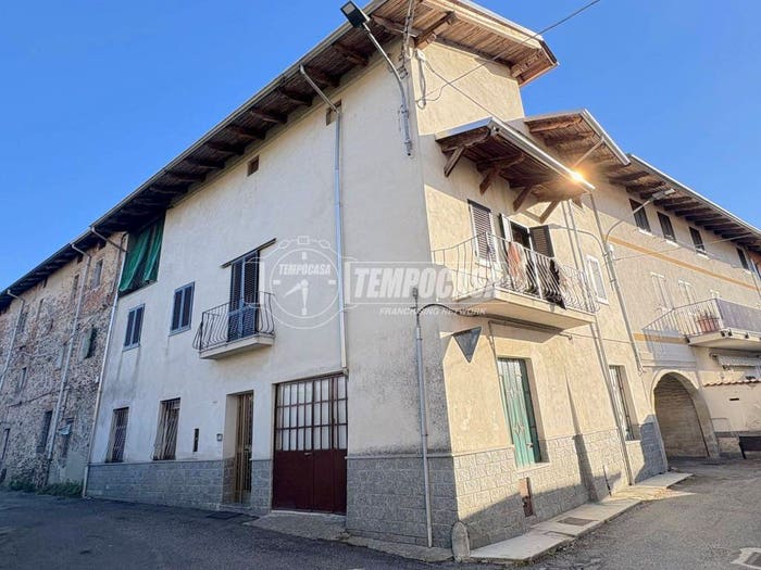 Casa con 6 locali in vendita in Via Bonardi, Centro, Cossato