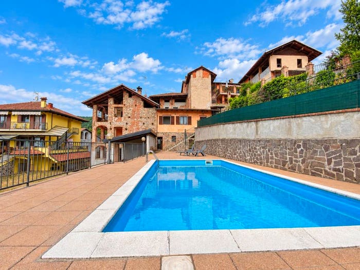 Casa con 5 locali in vendita in Via Giuseppe Negri, Ca' Negri, Grignasco