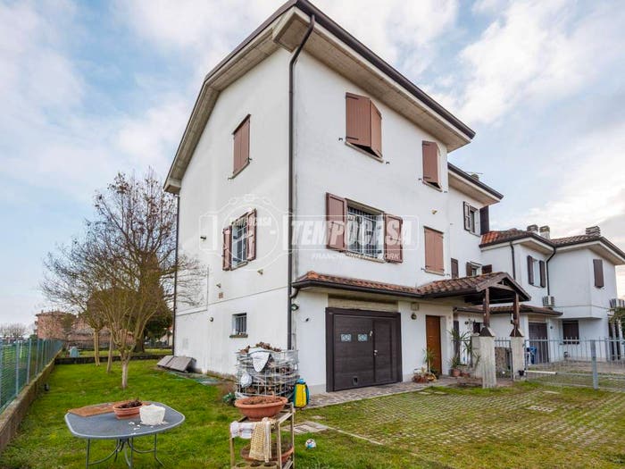 Casa quadrilocale in vendita in Via Savioli, Riolo, Castelfranco Emilia