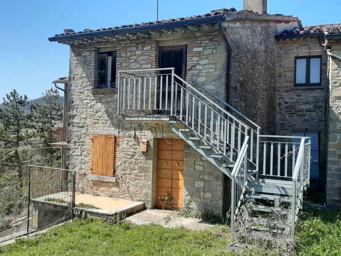 Appartamento trilocale in vendita in Strada Provinciale di Pietralunga, Pietralunga