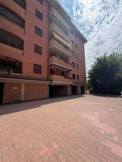 Appartamento trilocale in vendita in Stradello Bastogi, Baggiovara, Modena
