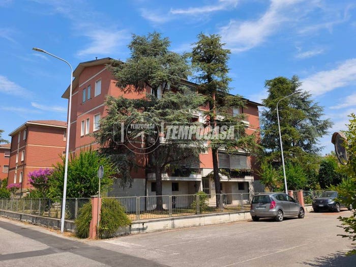 Appartamento con 5 locali in vendita in Via Canova, Centro, Budrio