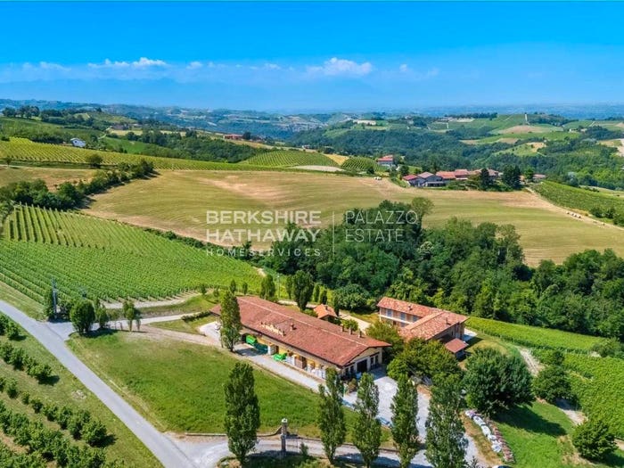 Casa in vendita in Monforte d'Alba