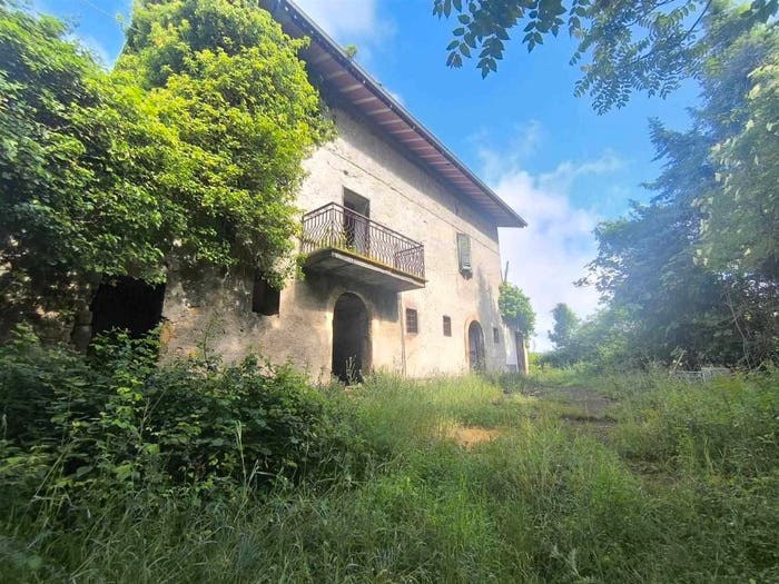 Casa con 6 locali in vendita in Capodimonte