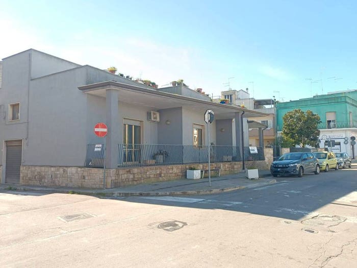 Casa con 6 locali in vendita in Via Aldo Moro, Centro, Galatone