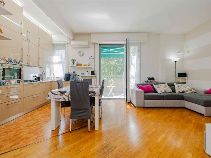 Appartamento trilocale in vendita in val di bondo, Comasina, Milano
