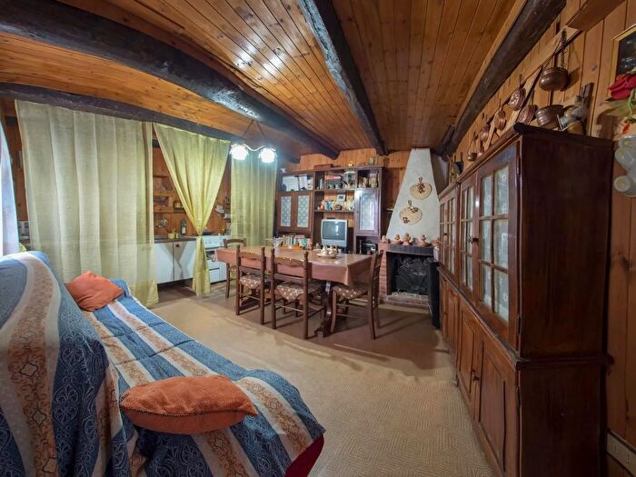 Casa con 5 locali in vendita in Barga