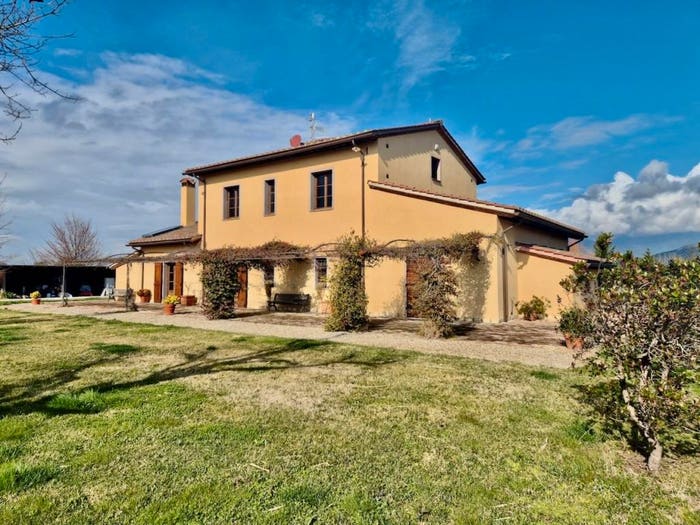 Casa con 6 locali in vendita in Via Paolo Savi, San Frediano Sud San Lorenzo a Pagnatico, Cascina