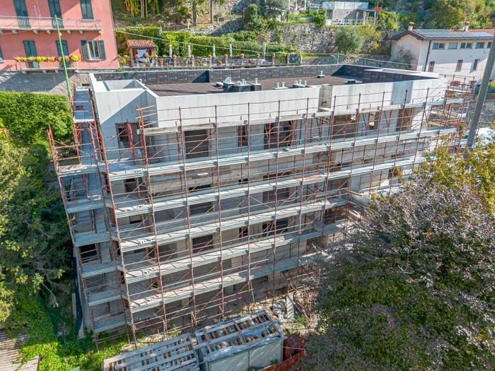 Appartamento trilocale in vendita in Via Trieste, Cernobbio
