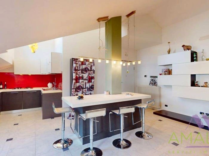 Casa quadrilocale in vendita in Via Carlo Cattaneo, Centro, Carcare