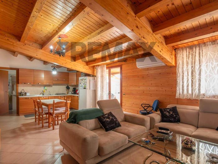 Casa con 6 locali in vendita in Via San Giovanni Bosco, Centro, Caltagirone