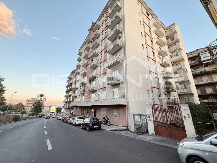 Appartamento quadrilocale in vendita in Via del Bosco, Gioeni, Catania