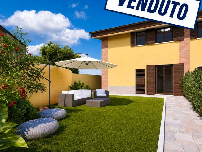Casa bilocale in vendita in Via Giuseppe Verdi, Centro, Caronno Pertusella