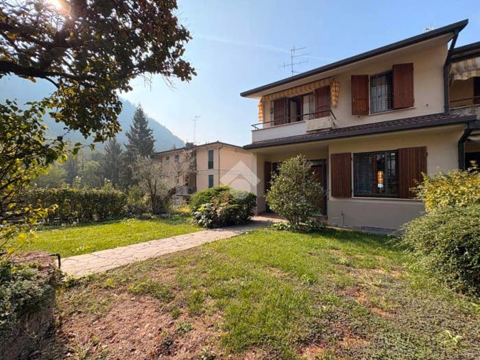Casa trilocale in vendita in Via Aldo Moro, Centro, Villa Carcina