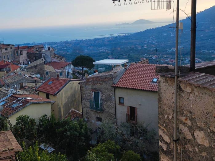 Appartamento con 6 locali in vendita in Via Sant'Antonio Abate, Maranola Trivio, Formia