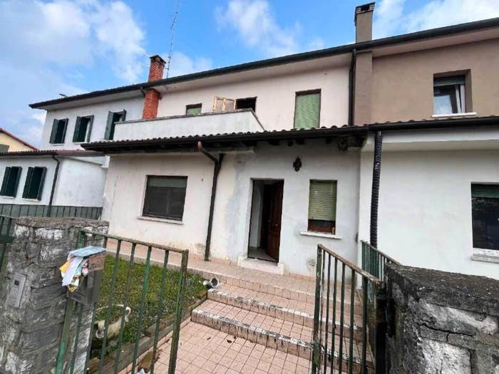 Casa quadrilocale in vendita in Piazza Cecchini, Centro, Cordovado