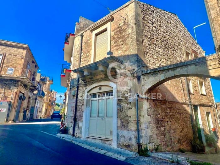 Casa quadrilocale in vendita in CORSO VITTORIO EMANUELE, Modica Alta, Modica