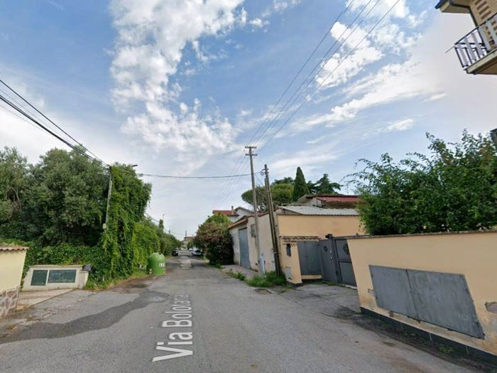 Appartamento trilocale in vendita in Via Bolotana, Rocca Cencia, Roma