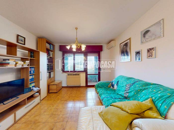 Appartamento quadrilocale in vendita in Via A Labriola, Centro, Bagnolo in Piano