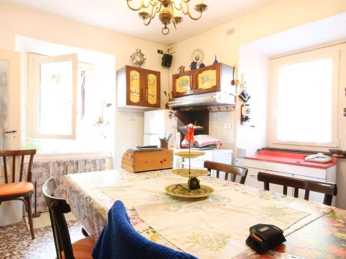 Casa bilocale in vendita in Via Romeo Lanfranconi, Pellio Intelvi, Alta Valle Intelvi
