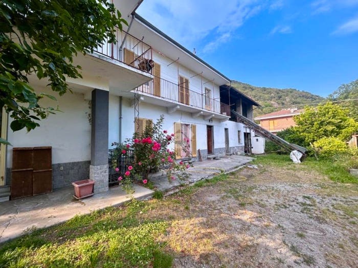 Casa con 6 locali in vendita in Borgata Grangetta, Poisatto, Condove