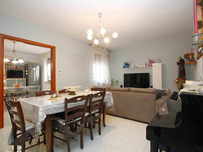 Appartamento con 5 locali in vendita in Via Provinciale Collepasso, Centro, Parabita
