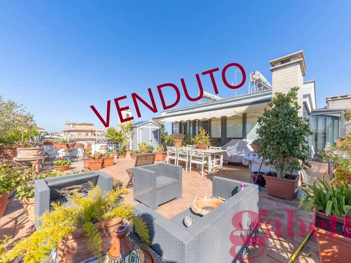 Casa trilocale in vendita in Via Cardinal Celso Costantini, Torrevecchia, Roma