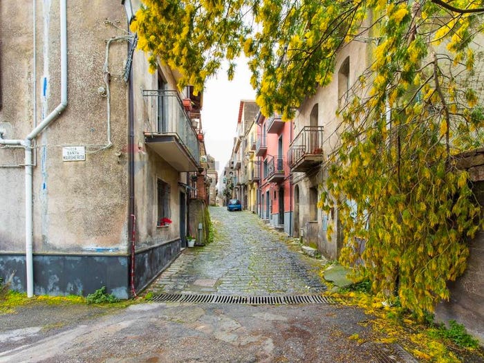 Casa con 6 locali in vendita in via fontana, Centro, Randazzo